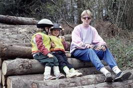 Karina, Debbie & Gary on the log pile at Gara Bridge [Remastered scan, June 2019]