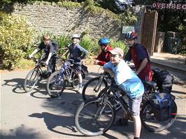 Joe, Louis, Will, Ashley and James at the entrance to Salcombe YH