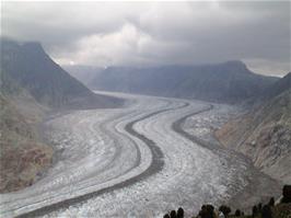 A camcorder photo of the Aletsch glacier