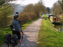 The tranquil Kennet & Avon canal