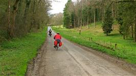 Approaching Payne's Farm, Swinbrook, 12.8 miles into the ride