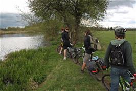 The Thames canal path near Swinford