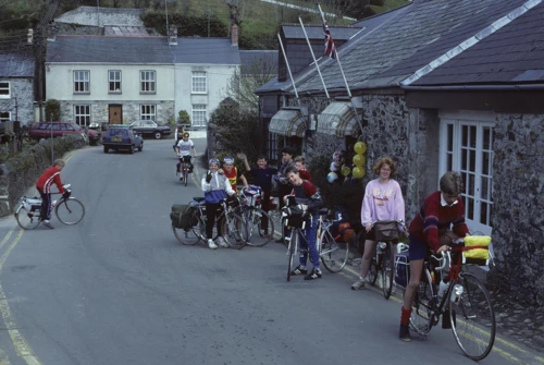 19 Apr 1987 · Cornish Coast: Day 2 Golant to Boswinger YH