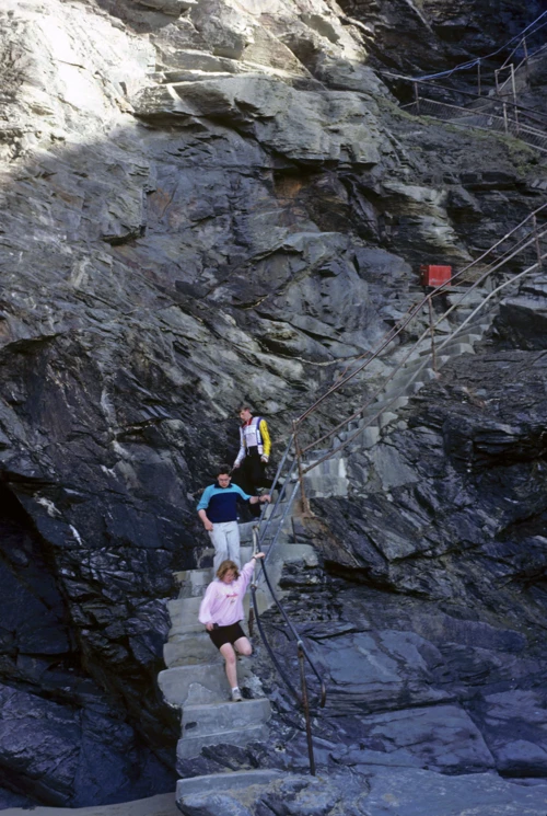 21 Apr 1987 · Cornish Coast: Day 4 Perranporth to Treyarnon Bay