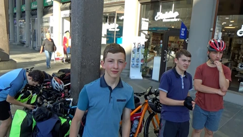09 Aug 2017 · Norway: Day 2: Gatwick to Bergen YH
