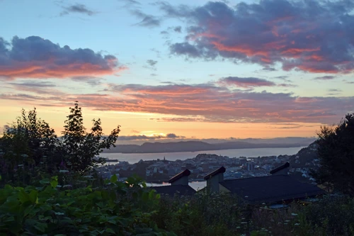 09 Aug 2017 · Norway: Day 2: Gatwick to Bergen YH