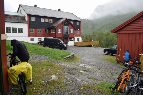 12 Aug 2017 · Norway: Day 5: Mjølfjell to Sogndal YH