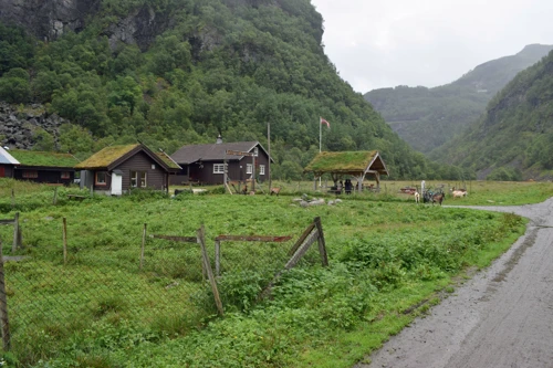 12 Aug 2017 · Norway: Day 5: Mjølfjell to Sogndal YH