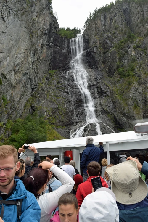 12 Aug 2017 · Norway: Day 5: Mjølfjell to Sogndal YH