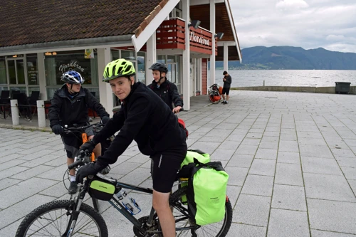 12 Aug 2017 · Norway: Day 5: Mjølfjell to Sogndal YH