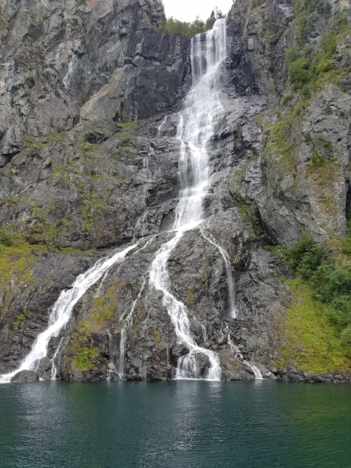 12 Aug 2017 · Norway: Day 5: Mjølfjell to Sogndal YH