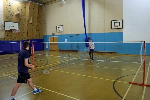 01 Dec 2017 · Badminton