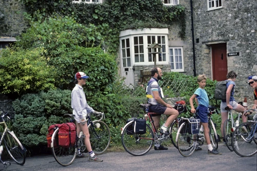 18 Jul 1987 · Beer Youth Hostel: Day 1