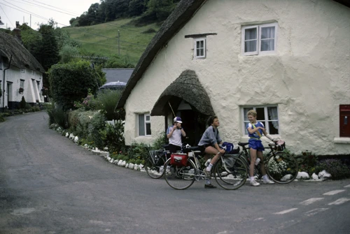 18 Jul 1987 · Beer Youth Hostel: Day 1