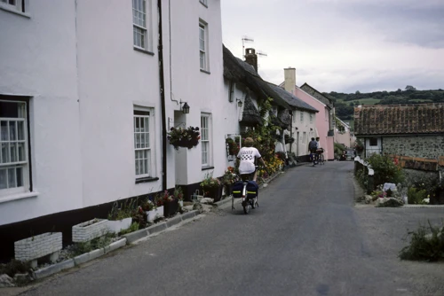 18 Jul 1987 · Beer Youth Hostel: Day 1