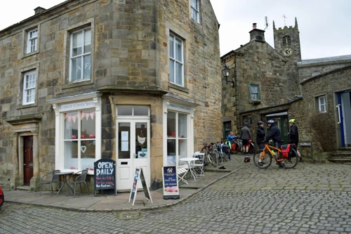 30 Mar 2018 · Peak District: Day 1: Home to Hartington Hall YH