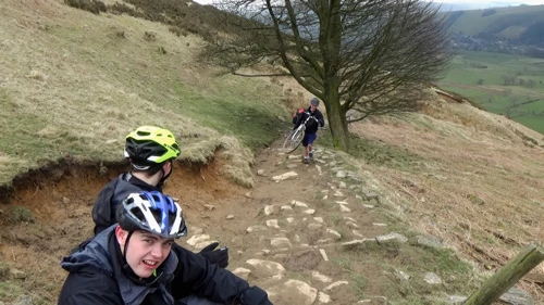 01 Apr 2018 · Peak District: Day 3: Eyam to Edale YH