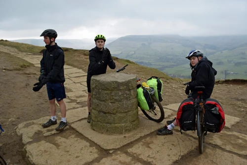 01 Apr 2018 · Peak District: Day 3: Eyam to Edale YH