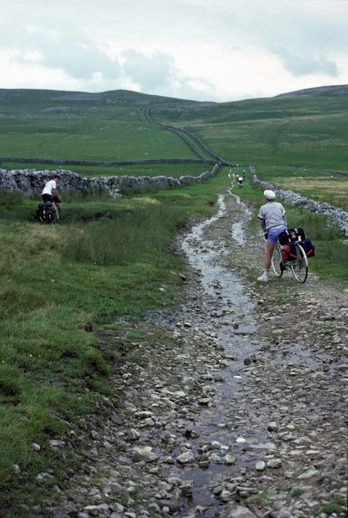 22 Aug 1987 · Dales, Pennines & Southern Scotland: Day 3 Malham to Aysgarth