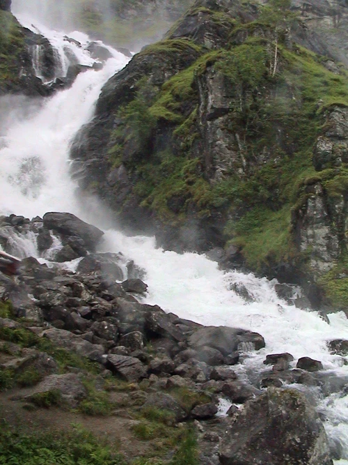 09 Jul 2003 · South West Norway: Day 6   Hellandsbygd to Odda guest house