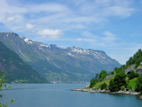10 Jul 2003 · South West Norway: Day 7 Odda to Lofthus YH