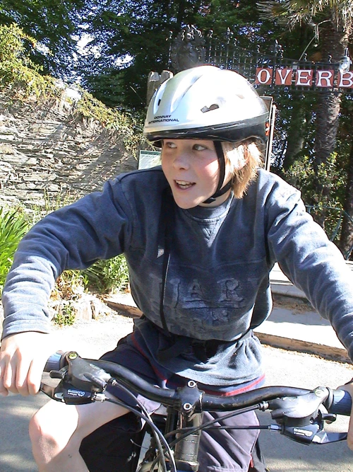 23 May 2004 · Salcombe: Day 2