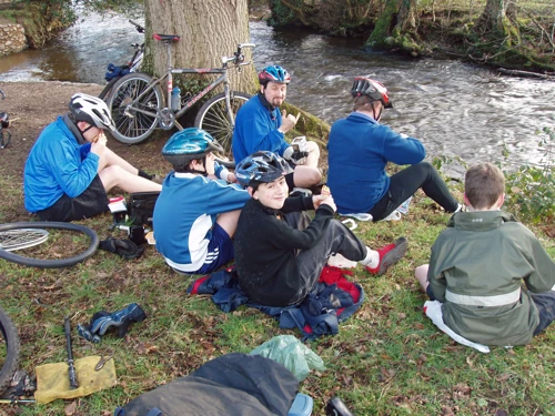 23 Jan 2005 · Lustleigh