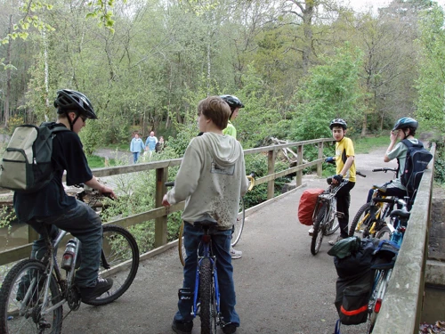 01 May 2005 · Stover Country Park