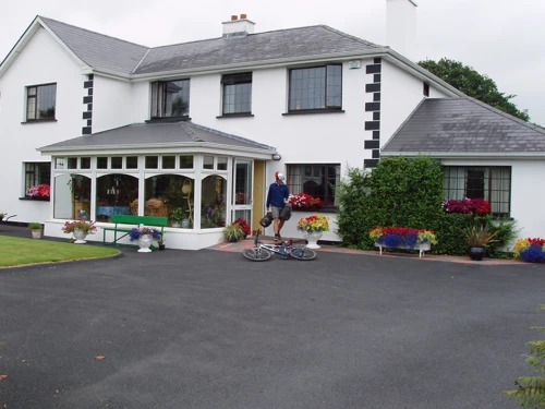 28 Jul 2005 · South West Ireland: Day 6 Patrickswell to Mountain Lodge YH