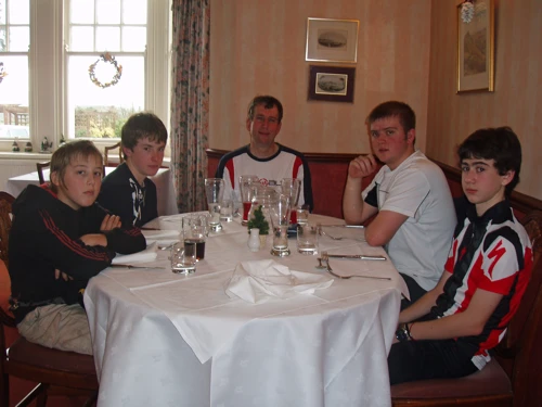 18 Dec 2005 · Christmas Lunch, Ilsington