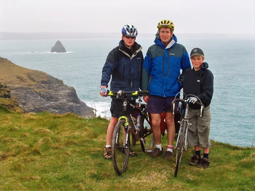 13 Apr 2006 · Cornish Coast: Day 2 Tintagel to Treyarnon Bay YH