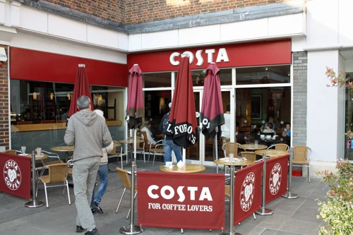 Enjoying a very welcome refreshment stop at the Costa in Old George Mall, Salisbury, 22.3 miles into the ride