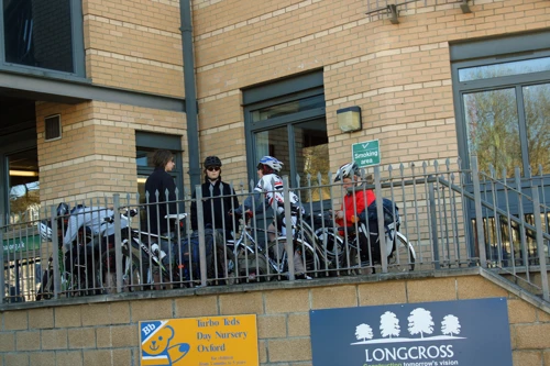 Preparing to leave Oxford Youth Hostel