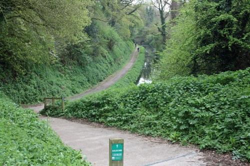 Path back to the canal from the bridge over Waytown Tunnel.