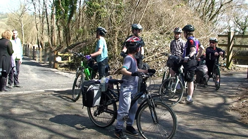 Joining the Two Tunnels cycle path at Midford, 9.0 miles into the ride.  The section on the left towards Bath was only opened two days ago