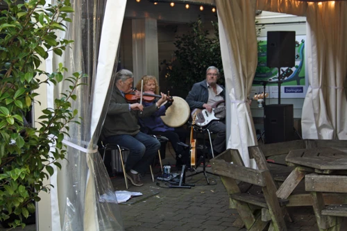 Live Irish band at the Cider Press Centre today