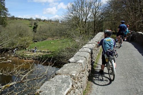 Huccaby Bridge looking delightful in the afternoon sunshine