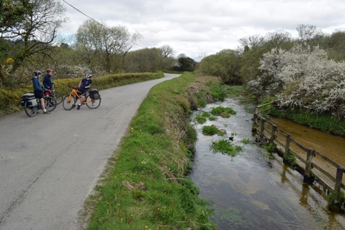 13 Apr 2017 · North Cornwall Coast: Day 1: Home to Tintagel YH