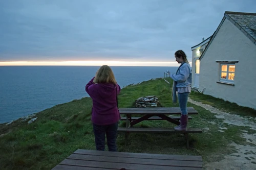 13 Apr 2017 · North Cornwall Coast: Day 1: Home to Tintagel YH