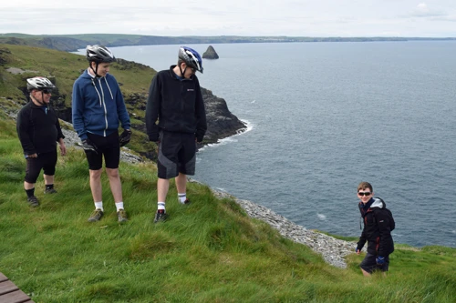 14 Apr 2017 · North Cornwall Coast: Day 2: Tintagel to Treyarnon YH