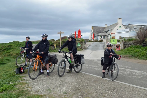 15 Apr 2017 · North Cornwall Coast: Day 3: Treyarnon to Perranporth YH