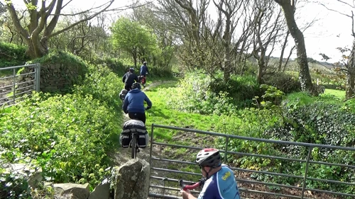 16 Apr 2017 · North Cornwall Coast: Day 4: Perranporth to Land's End YH