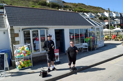 16 Apr 2017 · North Cornwall Coast: Day 4: Perranporth to Land's End YH