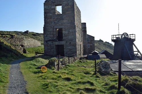 16 Apr 2017 · North Cornwall Coast: Day 4: Perranporth to Land's End YH