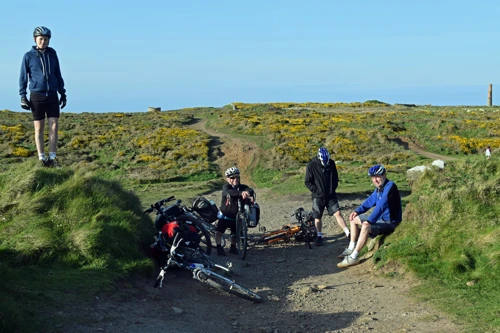 16 Apr 2017 · North Cornwall Coast: Day 4: Perranporth to Land's End YH