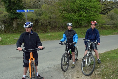 Start of the Plym Valley cycleway at Clearbrook.