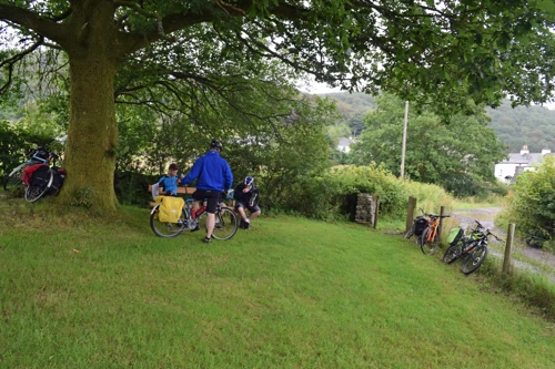 31 Jul 2019 · Lake District: Day 2: Hawkshead to Coniston Holly How YH