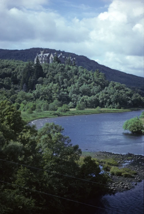 27 Aug 1986 · Scottish Highlands and Islands: Day 10 Achmelvich to Carbisdale Castle