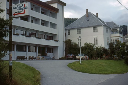 28 Aug 1989 · Norway: Day 13 Viksdalen to Balestrand
