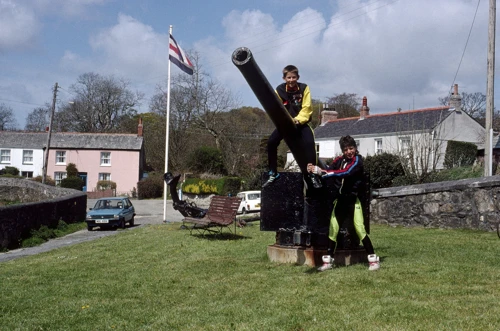 17 Apr 1990 · Cornish Coast: Day 2 Golant to Boswinger